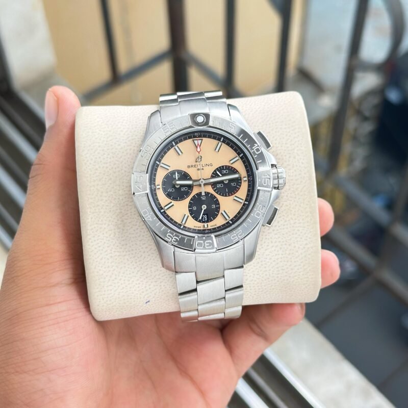 Breitling Avenger 44 Chronograph Beige Dial