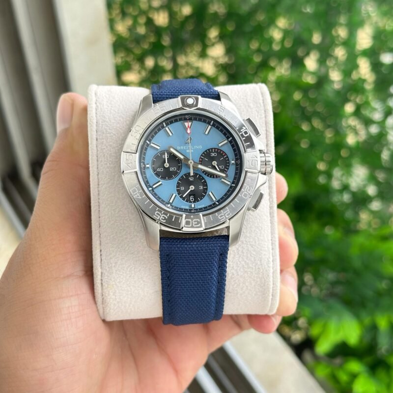 Breitling Avenger B01 Chronograph 44mm Blue Dial