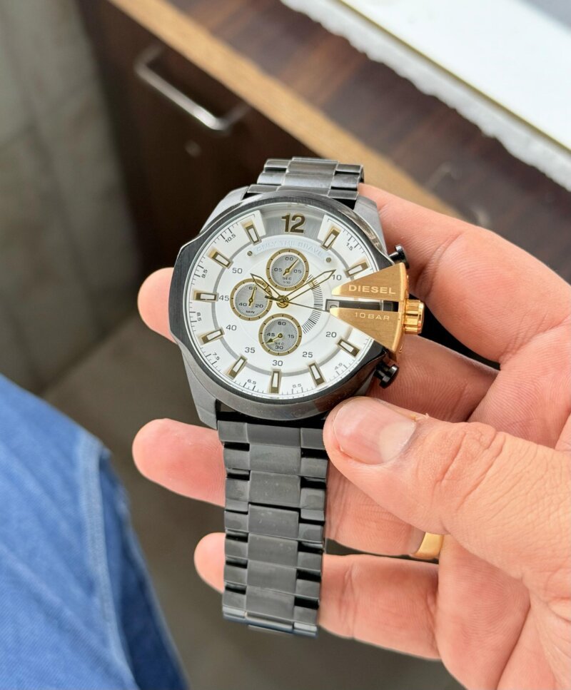 Diesel Chronograph 10 Bar Black Gold Diesel Chronograph 10 Bar Black Gold