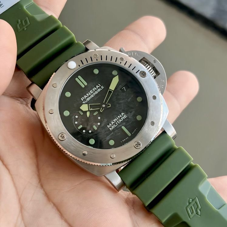 Panerai Submersible Bianco 44mm Panerai Submersible Bianco 44mm