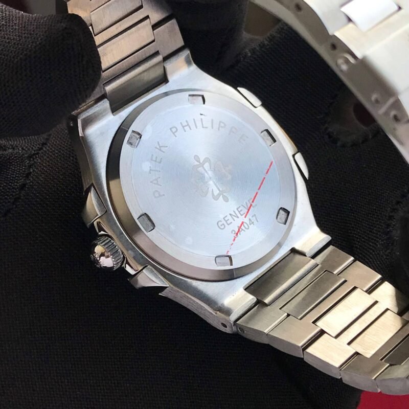 Patek Philippe Nautilus Red Dial Quartz Patek Philippe Nautilus Red Dial Quartz