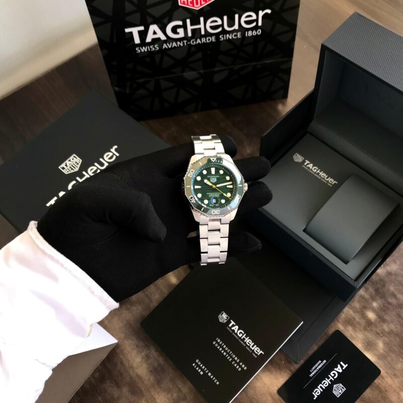 Tag Heuer Aquaracer Calibre 7 Automatic Green Dial Tag Heuer Aquaracer Calibre 7 Automatic Green Dial